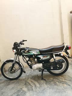 CG 125 JUST LIKE BRAND NEW CONDITION URGENT SALE