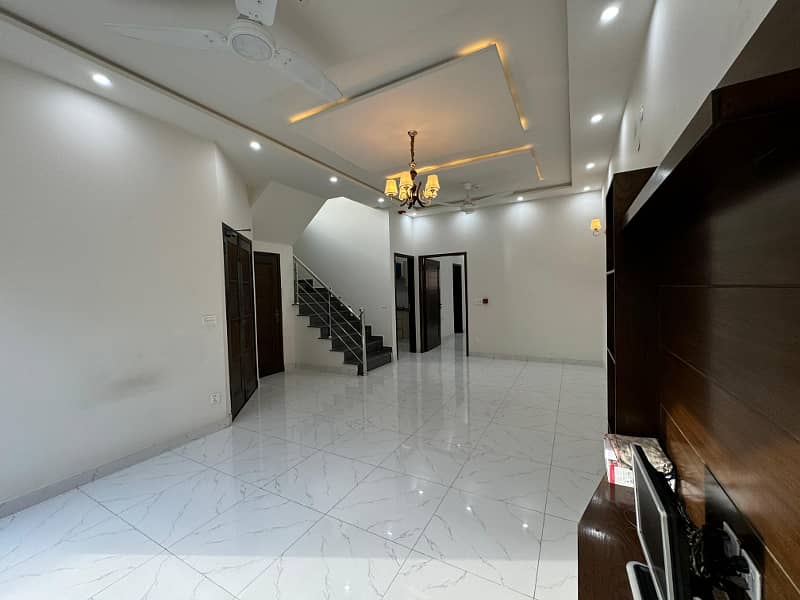 5 Marla House Wtith Master Bedroom Available For Rent in B Block 9 Town DHA Lahore 6
