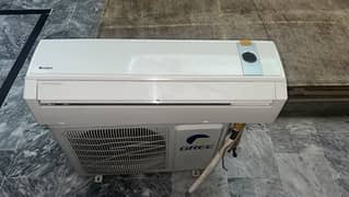 Gree 1.5 ton simple Ac for sale