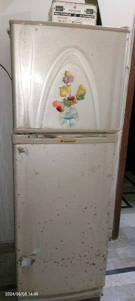 Fridge fo sell 0