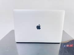 Apple Macbook Pro 2017  i7