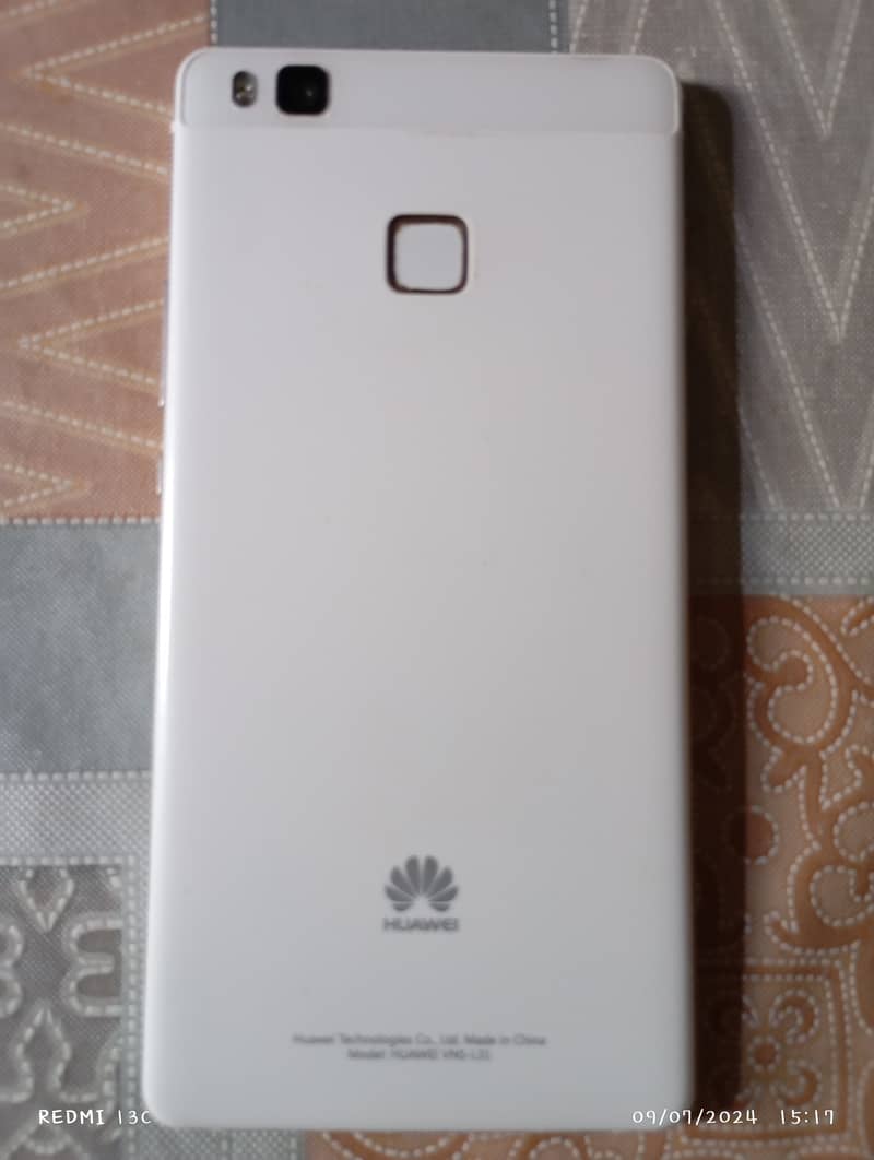 Huwaie P8 lite White color 5