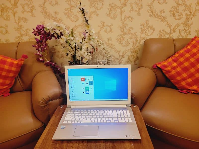 Laptop Toshiba i7, 7th Gen | Slim, Attractive, Fast 0