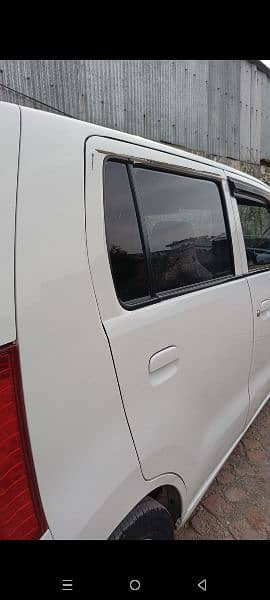 Suzuki Wagon R 2018 3