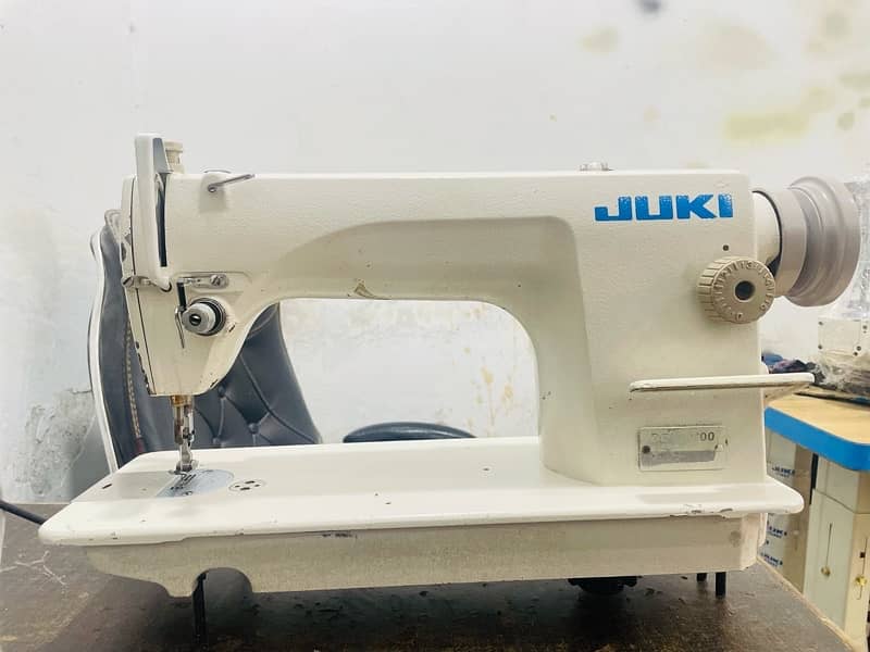 JUKI 8700 Model Machine with All Assesories 1