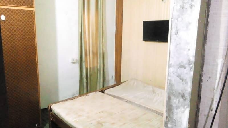 SINGLE ROOM WITH TVL FLAT FOR RENT IN MODEL TOWN LAHORE DEMAND 2500000 0