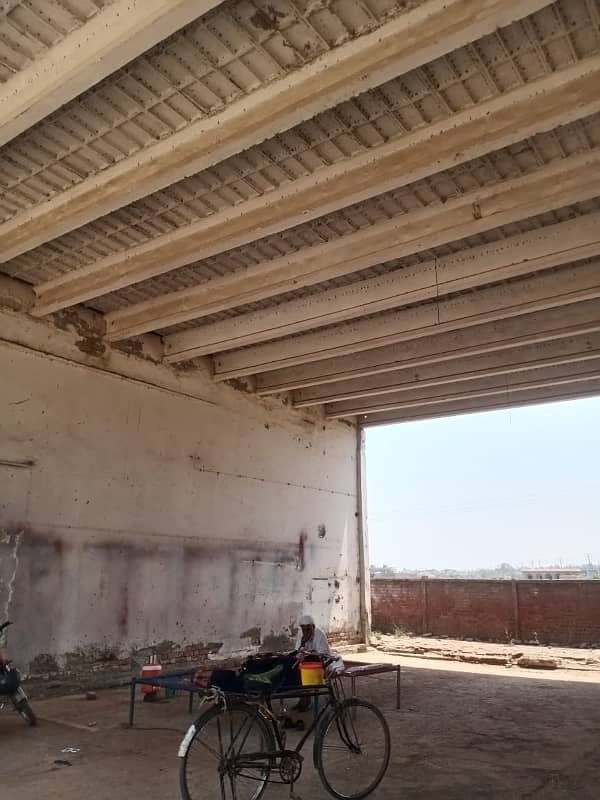 14. Kanal Factory for sale main Raiwind Road Pajian stop near Kings Town Demand per kanal 2. caror 5