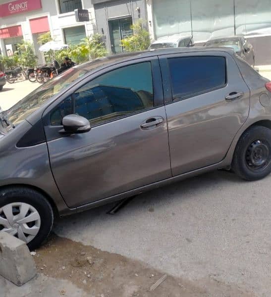 Toyota Vitz 2016 1