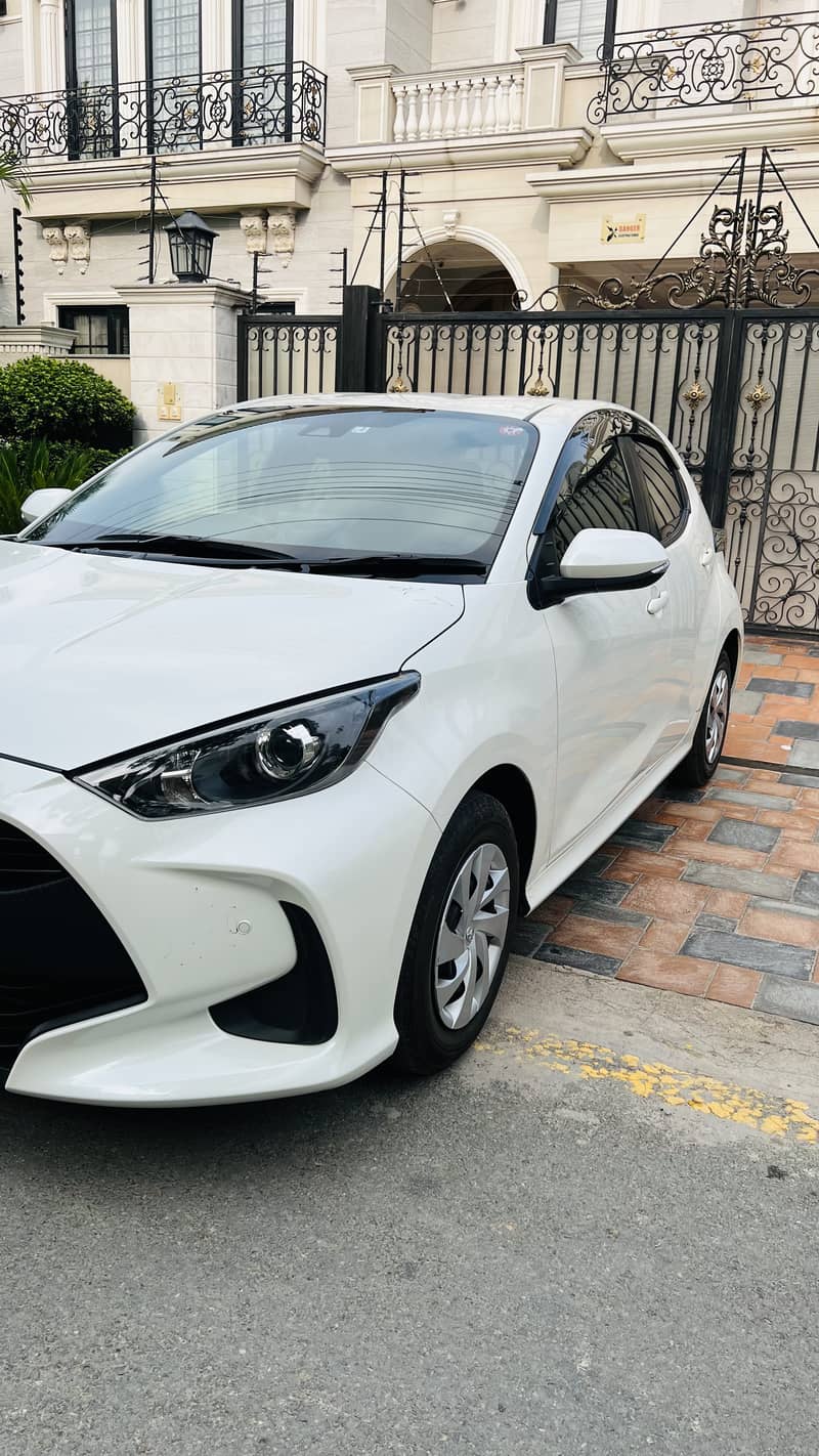 Toyota Yaris X 3