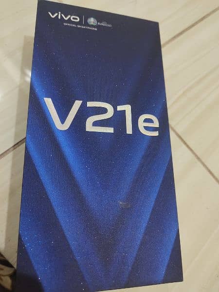 Vivo v21e 8gb 128gb condition 10by10 with orignal box 0