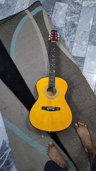 Guitar medium size 2