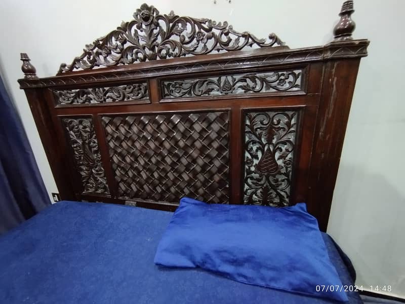 King size bed set chinoti dressing table side table 1