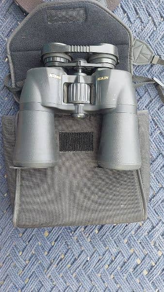 Original Nikon Aculon Binoculars for sale 2