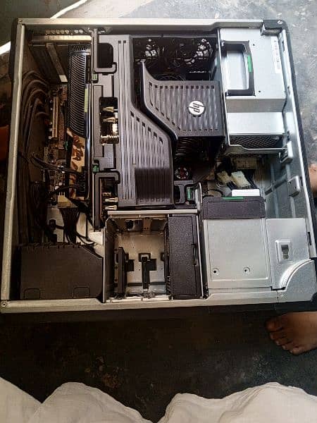 HP zeon z620 9