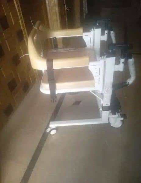 PATIENT TRANSFER LIFT CHAIR 3