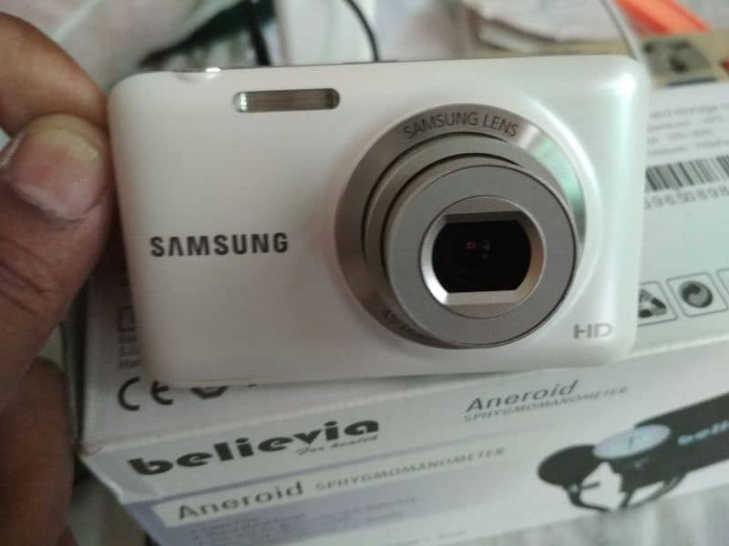 SAMSUNG ES95 DIGITAL CAMERA 0