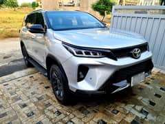 Toyota Fortuner Legender 2022