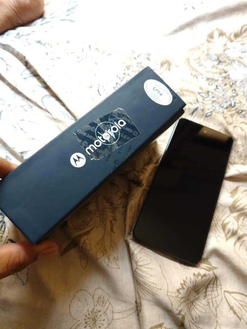 motog23 10by10 condition hy. 8gb. 128gb. . . for sale. 03360020603 4