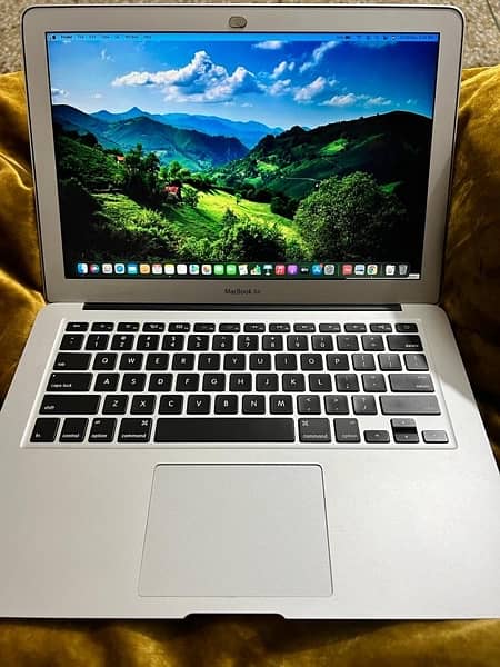 Apple Macbook Air 13-inch 2017 4