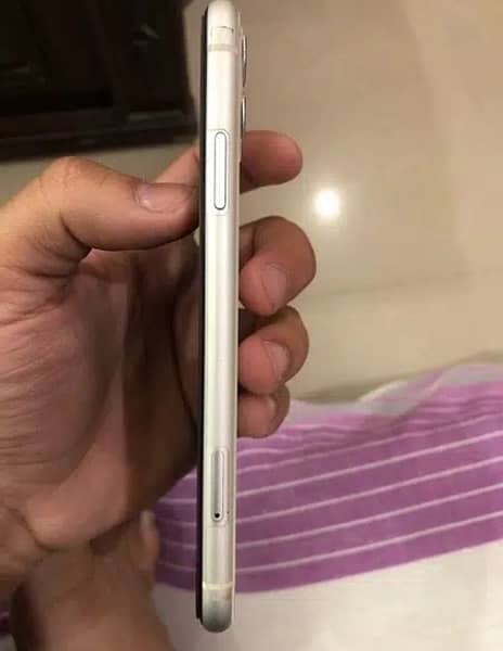 iphone 11 -nonpta-128gb- factory unlock- 2