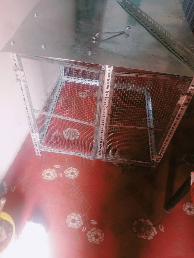 Cage for hen/birds for sale size 3ft hight 3ft width 3ft lenght 3