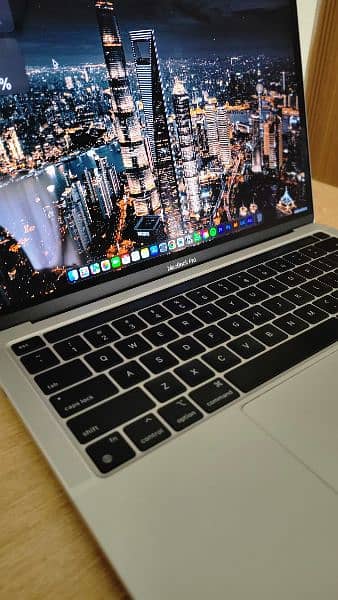 Apple Macbook Pro-M1(2020) 1