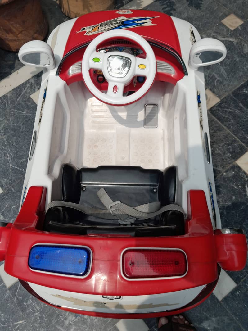 Kids CAR with Battery Charging 4