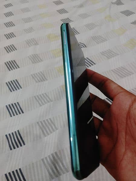 vivo y17 (8/256) gb lush condition 6