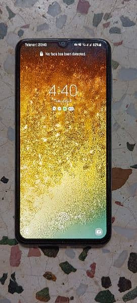 Samsung Galaxy A70 White With Box 0