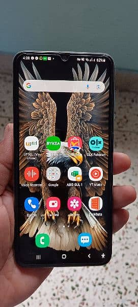 Samsung Galaxy A70 White With Box 13