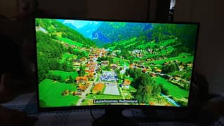 Samsung 27 inches Curved IPS Borderless LED Monitor available