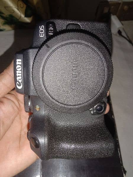 Canon R10 6