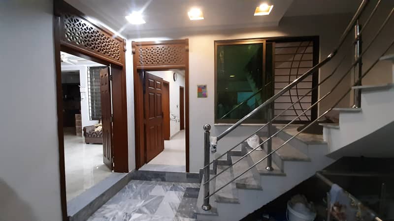 HOUSE AVAILABLE FOR SALE IN BANIGALA 4