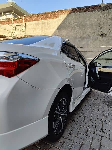 Toyota Corolla Altis 2019 4