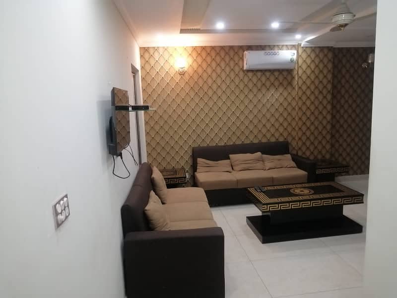 1 bed Fully Luxury Furnished Appartment Available For Perday Short Time Daily Basis Weekly And Monthly in Bahria Town Lahore 5