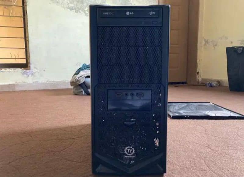 Gaming PC complete system unit 0