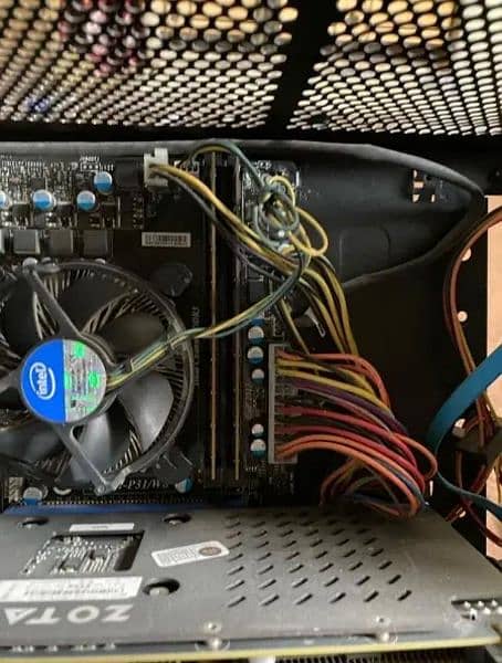 Gaming PC complete system unit 7