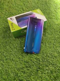 OPPO reno z 8/256Gb dual sim display Fingerprint 4000 mah 10/10