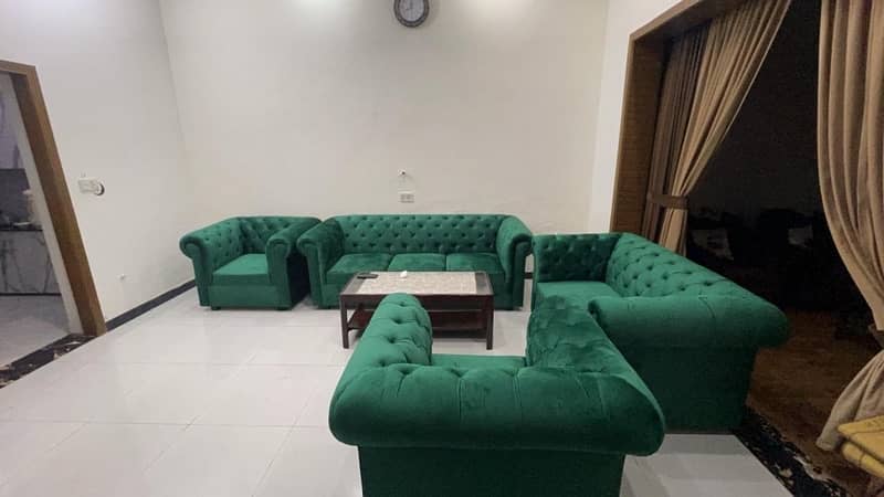Spacious and Stylish 7-Seater Sofa Set for Sale! 0