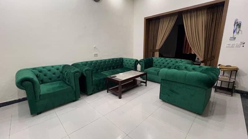 Spacious and Stylish 7-Seater Sofa Set for Sale! 2