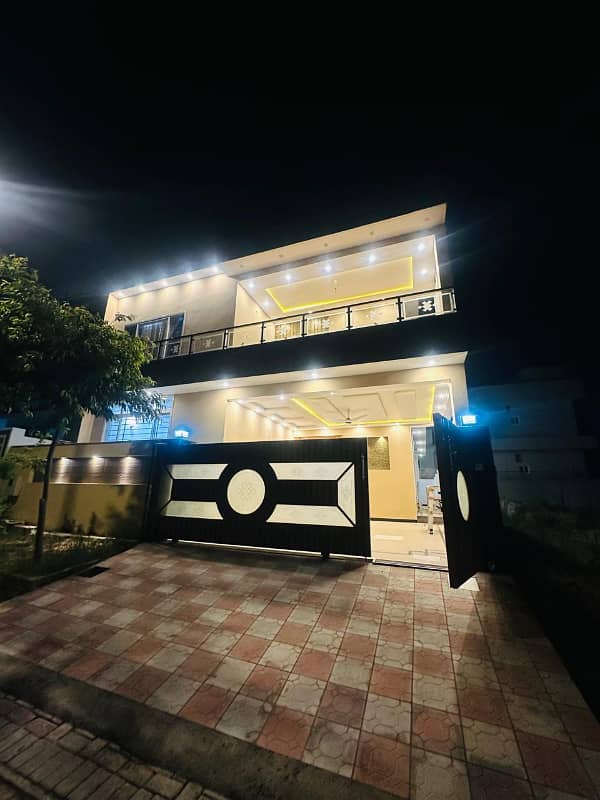 New 10 Marla Ultra Modern House in Top City Islamabad 12
