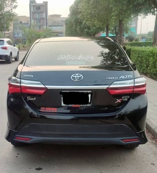 Toyota Altis Grande 2017 1.8 CVT, Push Start 10