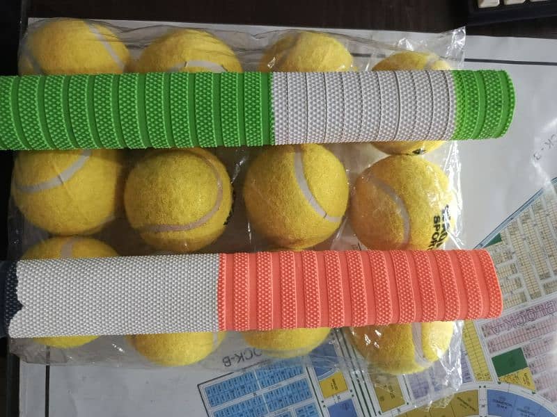 Premium quality Tennis ball & Grips 2