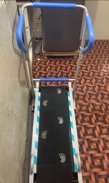 Treadmill (Almost New) 2