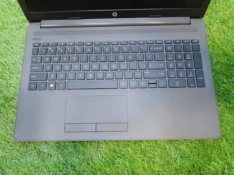 hp 15 core i5 6th 8gb ram 256gb ssd 1