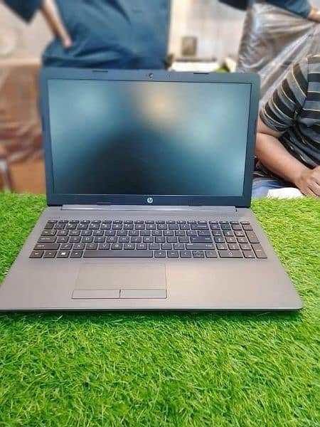 hp 15 core i5 6th 8gb ram 256gb ssd 3