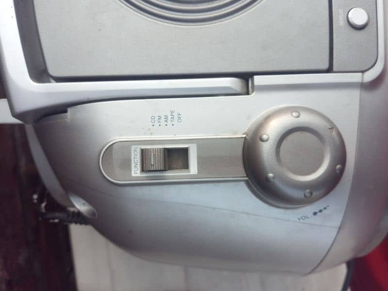 Dynamic LG Radio AM/FM 6