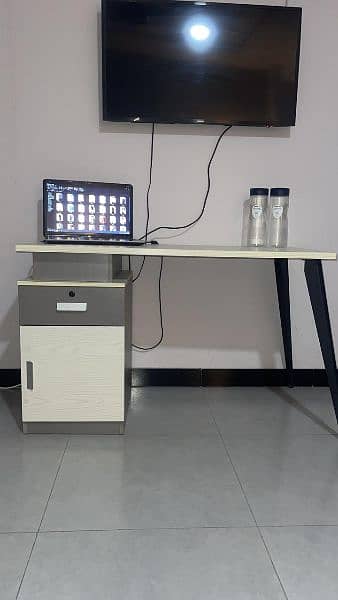 Office Empire Tables and Chairs For Sale 0