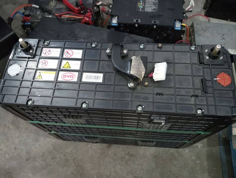 24 v 200 Ah BYD lithium battery 1