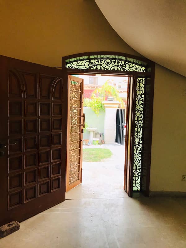 Kanal house for Rent in Valencia Town Lahore 7